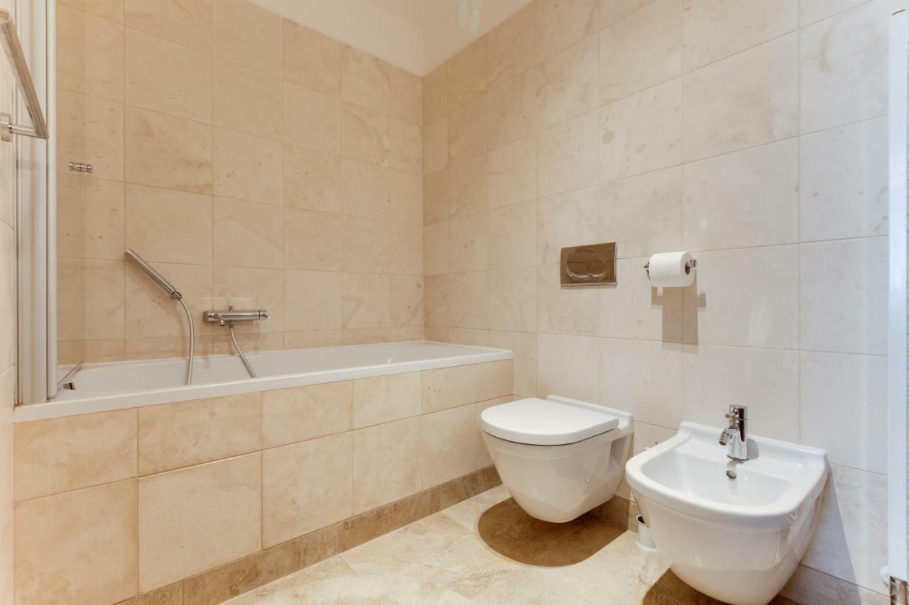 Apartment Halkova 5 Prague Ngoại thất bức ảnh